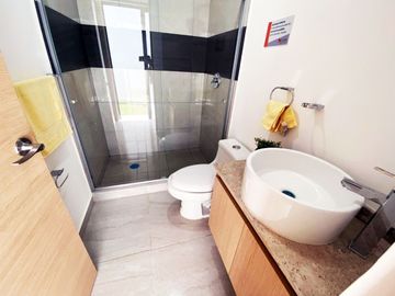 Casas en venta en Parque Santorini, Lomas de Angelópolis. Prototipo de 3 niveles