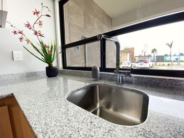 Casas en venta en Parque Santorini, Lomas de Angelópolis. Prototipo de 3 niveles