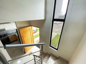 Casas en venta en Parque Santorini, Lomas de Angelópolis. Prototipo de 3 niveles