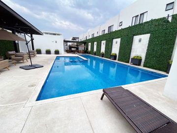 Casas en venta en Parque Santorini, Lomas de Angelópolis. Prototipo de 3 niveles