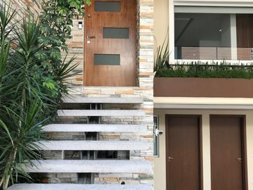 VENTA CASA EN PRIVADA - AV. JUÁREZ - CONTADERO