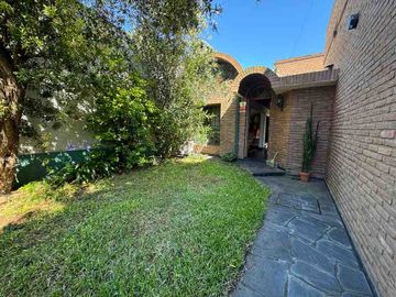 Casa en venta en Quilmes Centro