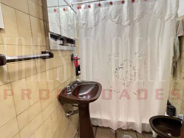 Casa en venta en Ezpeleta Este