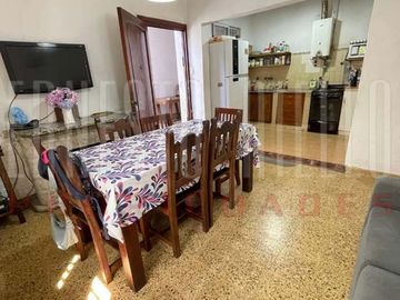 Casa en venta en Ezpeleta Este