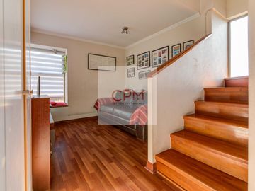 Casa en venta en LA REINA