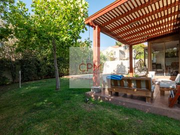 Casa en venta en LA REINA
