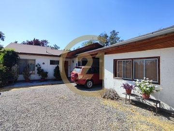 VENTA GRAN TERRENO CON 2 CASAS Y 2 LOFT CHICUREO