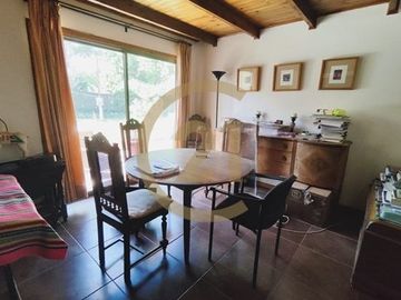VENTA GRAN TERRENO CON 2 CASAS Y 2 LOFT CHICUREO