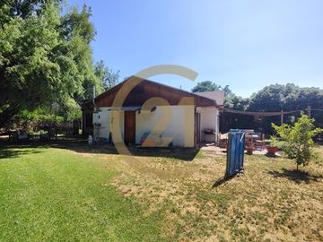 VENTA GRAN TERRENO CON 2 CASAS Y 2 LOFT CHICUREO