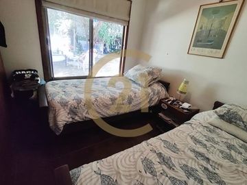 VENTA GRAN TERRENO CON 2 CASAS Y 2 LOFT CHICUREO