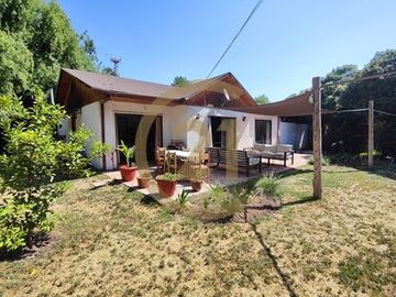VENTA GRAN TERRENO CON 2 CASAS Y 2 LOFT CHICUREO