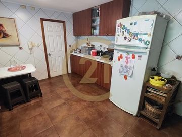 VENTA GRAN TERRENO CON 2 CASAS Y 2 LOFT CHICUREO