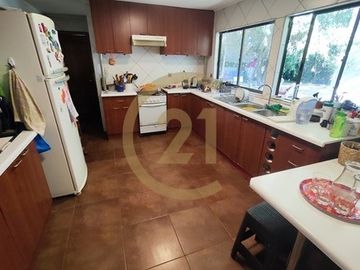VENTA GRAN TERRENO CON 2 CASAS Y 2 LOFT CHICUREO