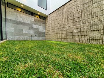 Casa en venta privada San Angel 2 con recamara en planta baja