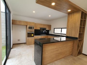 Casa en venta privada San Angel 2 con recamara en planta baja