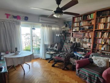 Departamento de 4 ambientes en Venta en Caballito