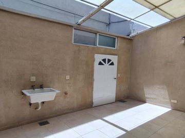 Depto.tipo casa de 2 ambientes en Venta en Almagro