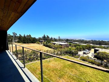 Casa en Venta en cerca de rancho pinares