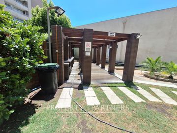 Amplio departamento en Calle Limache
