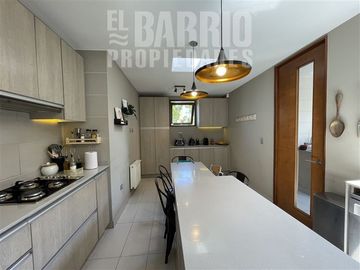 Casa en Venta en Chicureo/ Piedra Roja