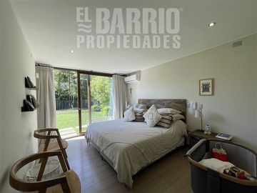 Casa en Venta en Chicureo/ Piedra Roja