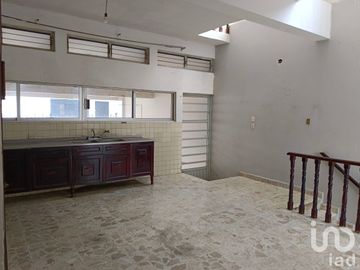 Casa en venta en Colonia Centro Carmen Serdán de San Andrés Tuxtla, Ver.