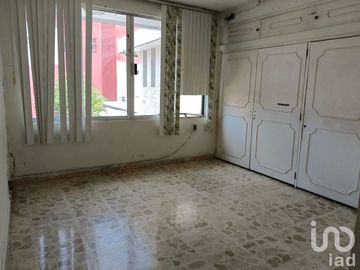 Casa en venta en Colonia Centro Carmen Serdán de San Andrés Tuxtla, Ver.
