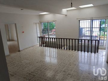 Casa en venta en Colonia Centro Carmen Serdán de San Andrés Tuxtla, Ver.