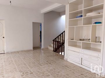 Casa en venta en Colonia Centro Carmen Serdán de San Andrés Tuxtla, Ver.