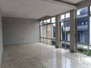 Casa en venta en Colonia Centro Carmen Serdán de San Andrés Tuxtla, Ver.