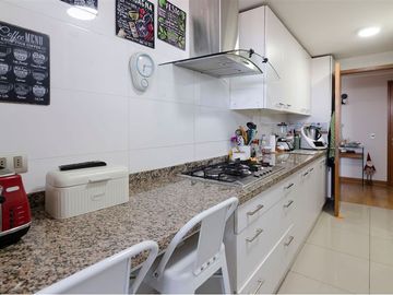 Moderno Departamento del 2014 en Las Condes