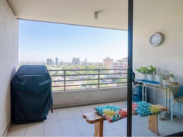 Moderno Departamento del 2014 en Las Condes