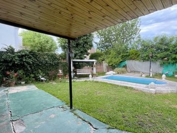 CASA EN VENTA BARRIO TORTUGUITAS