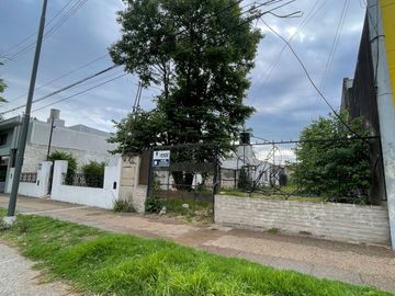CASA A RECICLAR  EN VENTA EN AVENIDA ZANNI