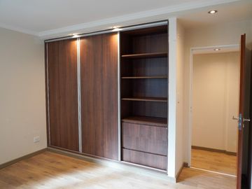 DEPARTAMENTO DE TRES DORMITORIOS VENTA CONFORT CENTRO