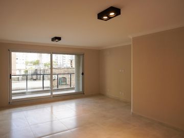 DEPARTAMENTO DE TRES DORMITORIOS VENTA CONFORT CENTRO