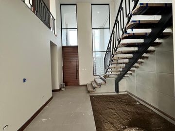CASA EN VENTA EN BAJA MALIBU (SECCION LOMAS)