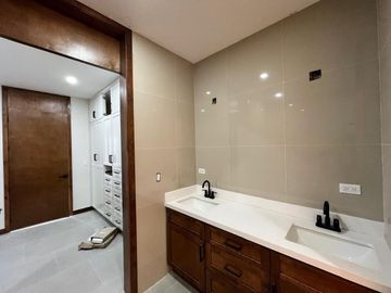 CASA EN VENTA EN BAJA MALIBU (SECCION LOMAS)