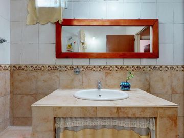 Casa en Venta con Pileta en Gonnet