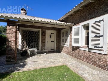 CASA EN VENTA BARRIO PARQUE GAONA