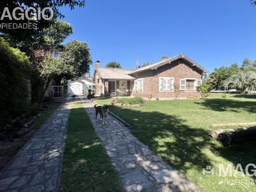 CASA EN VENTA BARRIO PARQUE GAONA