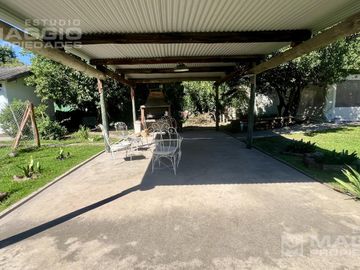 CASA EN VENTA BARRIO PARQUE GAONA