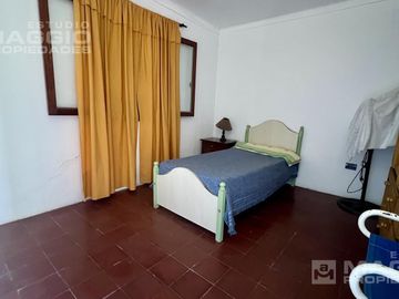 CASA EN VENTA BARRIO PARQUE GAONA