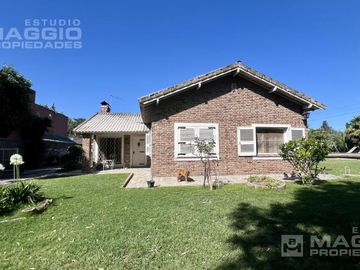 CASA EN VENTA BARRIO PARQUE GAONA