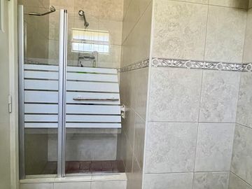 CASA EN VENTA BARRIO PARQUE GAONA