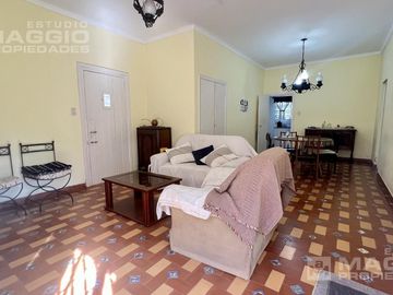 CASA EN VENTA BARRIO PARQUE GAONA