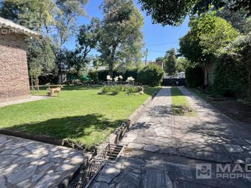 CASA EN VENTA BARRIO PARQUE GAONA