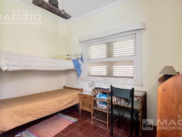 CASA EN VENTA BARRIO PARQUE GAONA