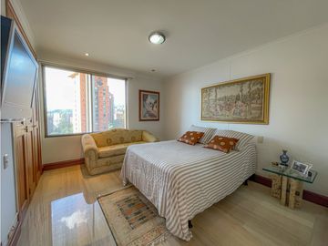 APARTAMENTO EN ARRIENDO EN EL POBLADO MEDELLN