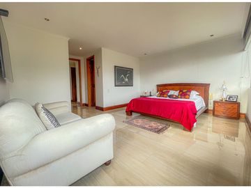 APARTAMENTO EN ARRIENDO EN EL POBLADO MEDELLN